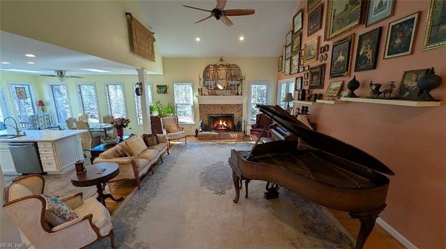 2425 W Miller RD, Toano, VA 23168