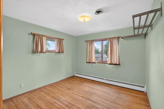 2728 5th Avenue E, North Saint Paul, MN 55109