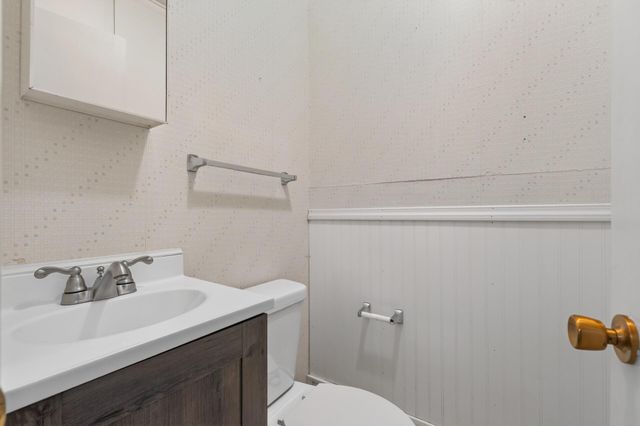 2728 5th Avenue E, North Saint Paul, MN 55109