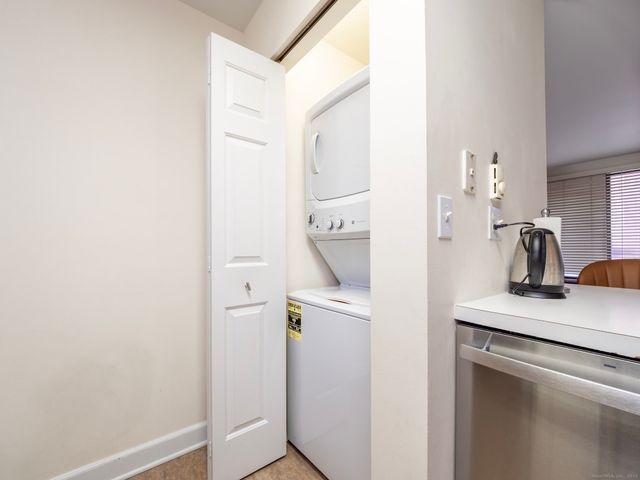 300 Broad Street 107, Stamford, CT 06902