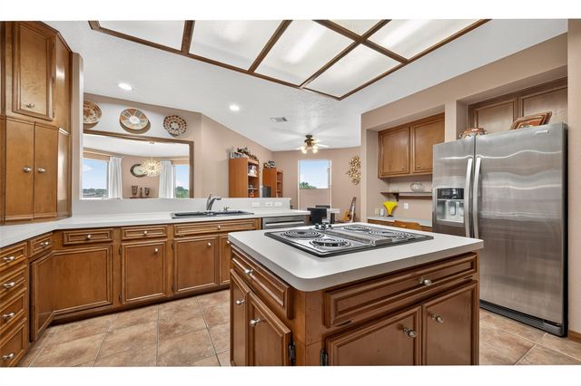 1623 Lake Arbor Drive, El Lago, TX 77586
