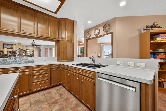 1623 Lake Arbor Drive, El Lago, TX 77586