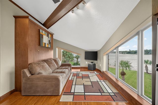 1623 Lake Arbor Drive, El Lago, TX 77586