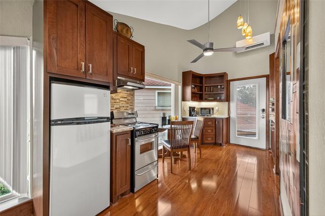 1623 Lake Arbor Drive, El Lago, TX 77586