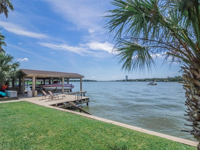 1623 Lake Arbor Drive, El Lago, TX 77586