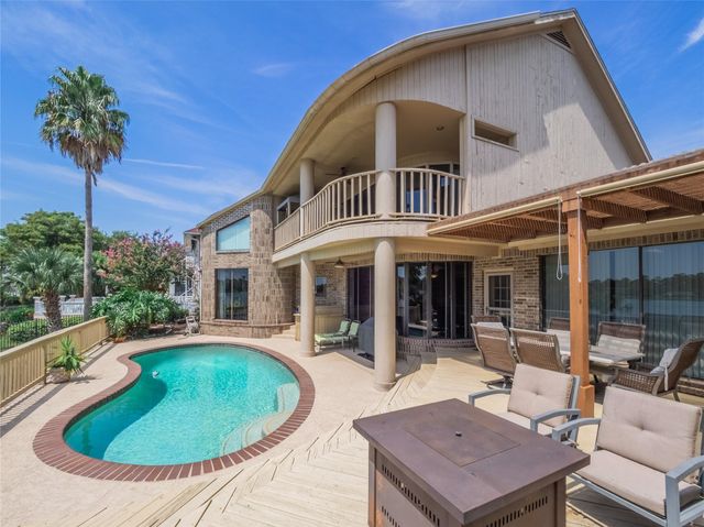 1623 Lake Arbor Drive, El Lago, TX 77586