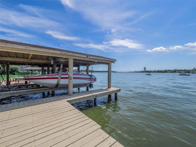 1623 Lake Arbor Drive, El Lago, TX 77586