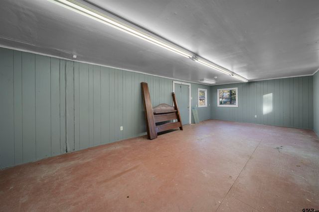 604 E Pennsylvania Ave, Van, TX 75790