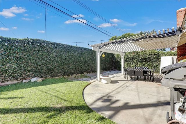 15391 Rushmoor Lane, Huntington Beach, CA 92647