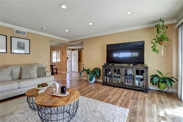 15391 Rushmoor Lane, Huntington Beach, CA 92647