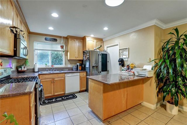 15391 Rushmoor Lane, Huntington Beach, CA 92647