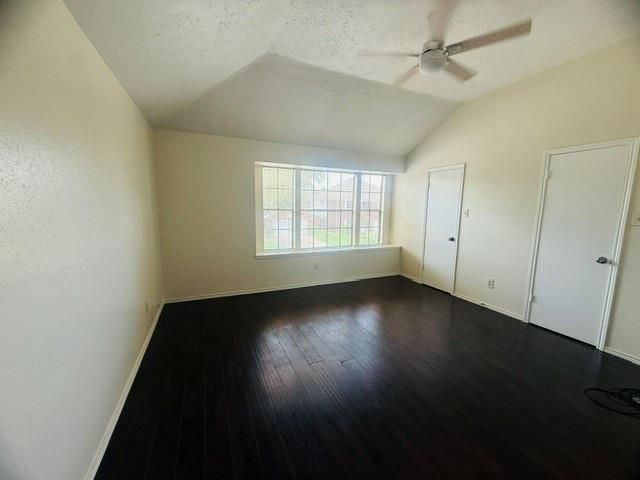 1931 Wildwood Ridge Drive, Missouri City, TX 77489