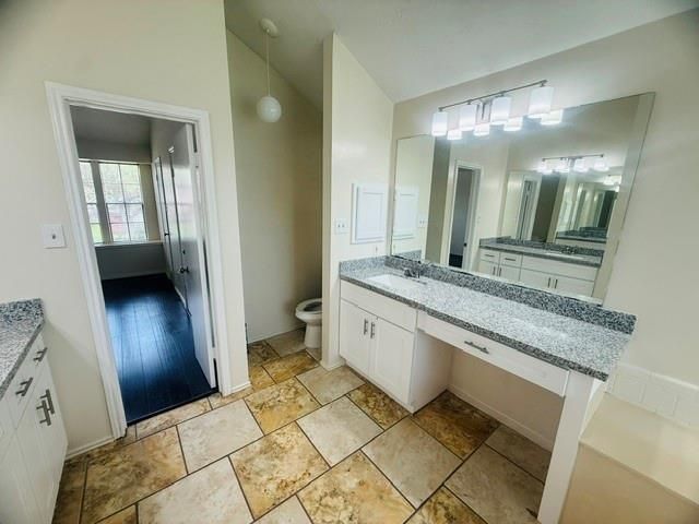 1931 Wildwood Ridge Drive, Missouri City, TX 77489