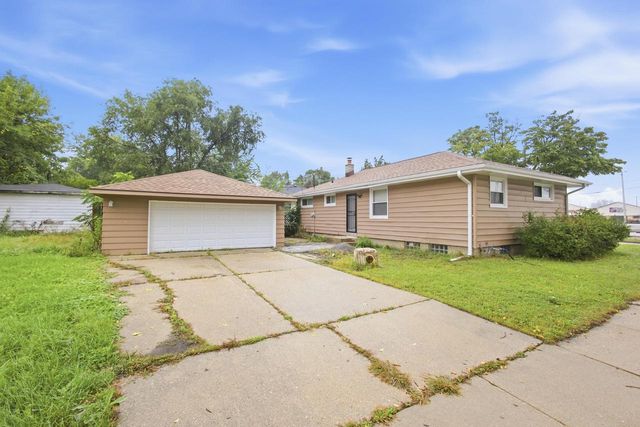 10325 W Silver Spring DRIVE, Milwaukee, WI 53223