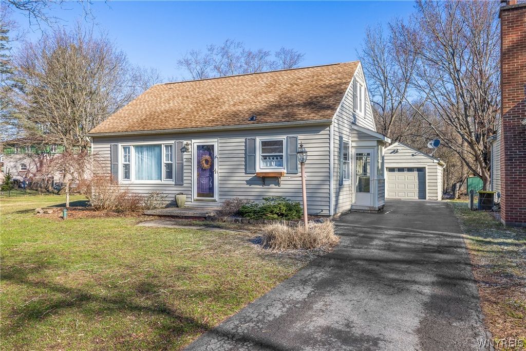 260 North Street, Aurora, NY 14052