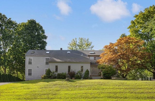 10 Pond View Ln, Ashland, MA 01721