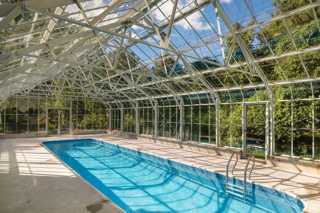 10 Pond View Ln, Ashland, MA 01721