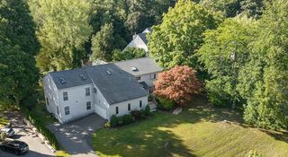 10 Pond View Ln, Ashland, MA 01721