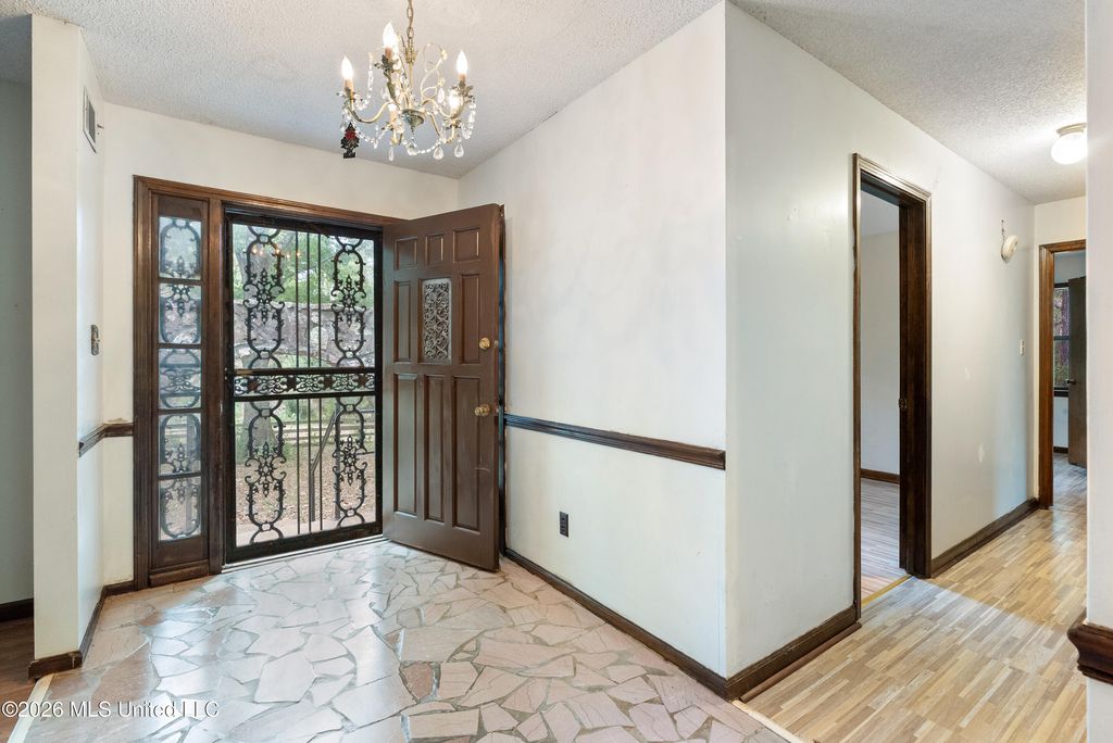 309 Wallace Drive, Coldwater, MS 38618 — photo 5