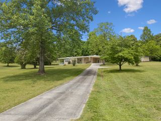 1484 Blythe Ferry Road B, Dayton, TN 37321