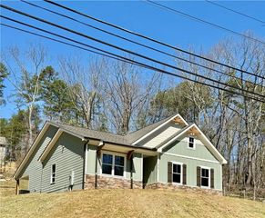 218 Chickasaw Drive, Waleska, GA 30183