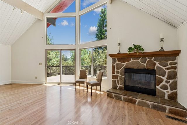 27711 Alpen, Lake Arrowhead, CA 92352