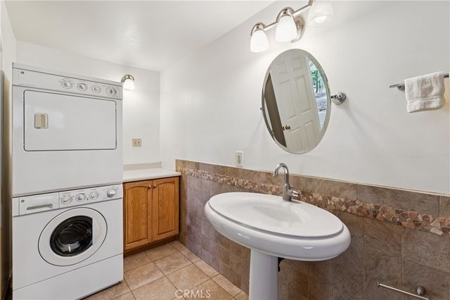 27711 Alpen, Lake Arrowhead, CA 92352