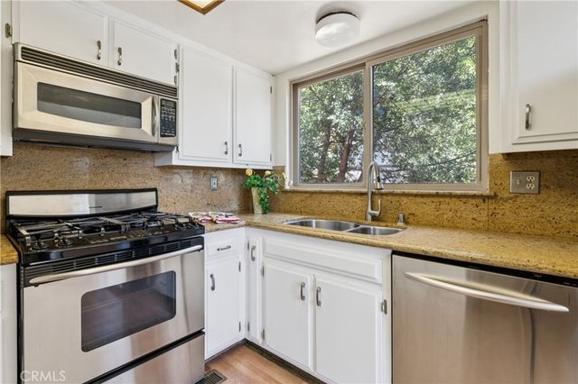 27711 Alpen, Lake Arrowhead, CA 92352
