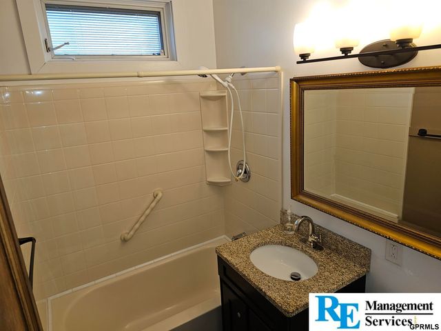 4623 pacific Street, Omaha, NE 68106