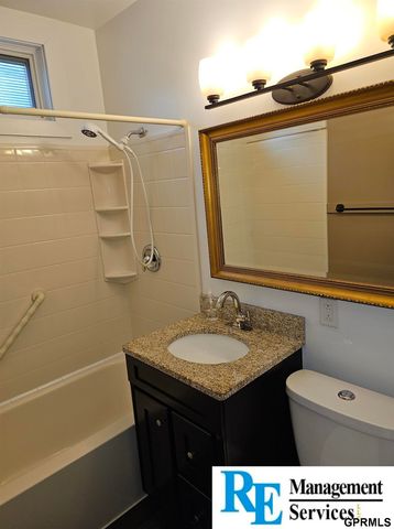 4623 pacific Street, Omaha, NE 68106