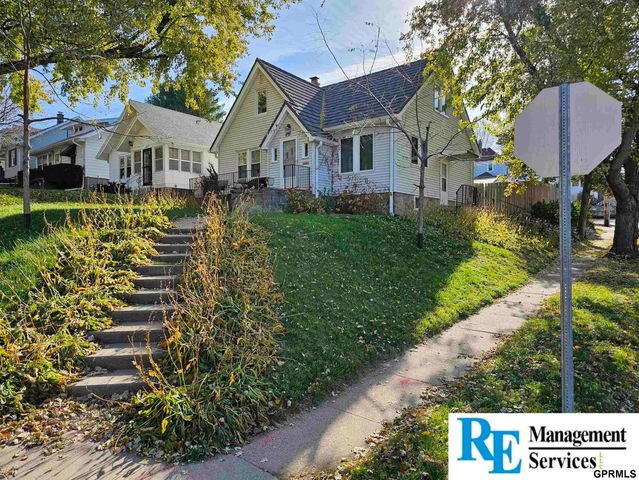 4623 pacific Street, Omaha, NE 68106