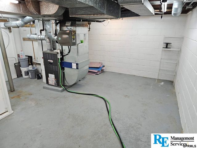 4623 pacific Street, Omaha, NE 68106