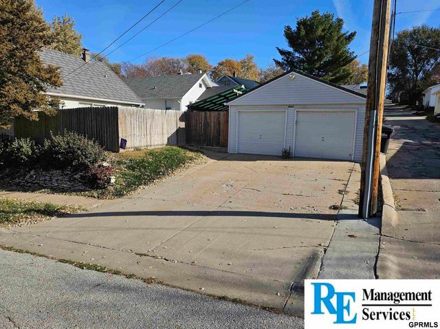 4623 pacific Street, Omaha, NE 68106