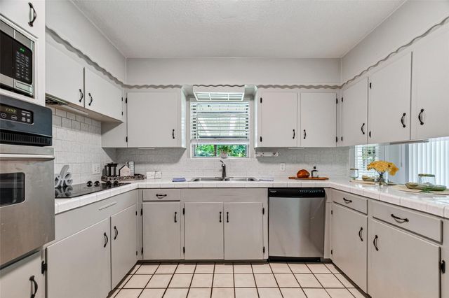5114 Beechnut Street, Houston, TX 77096