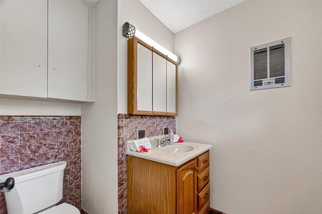 5114 Beechnut Street, Houston, TX 77096