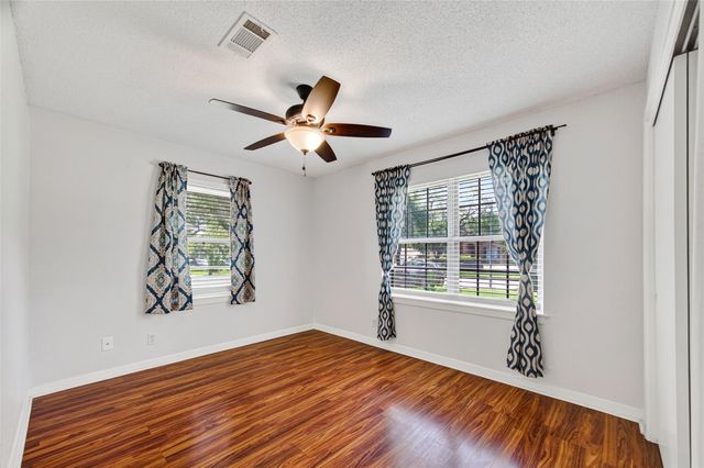 5114 Beechnut Street, Houston, TX 77096