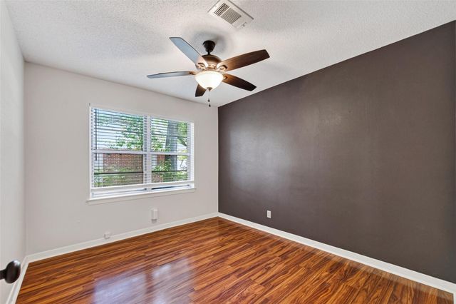 5114 Beechnut Street, Houston, TX 77096