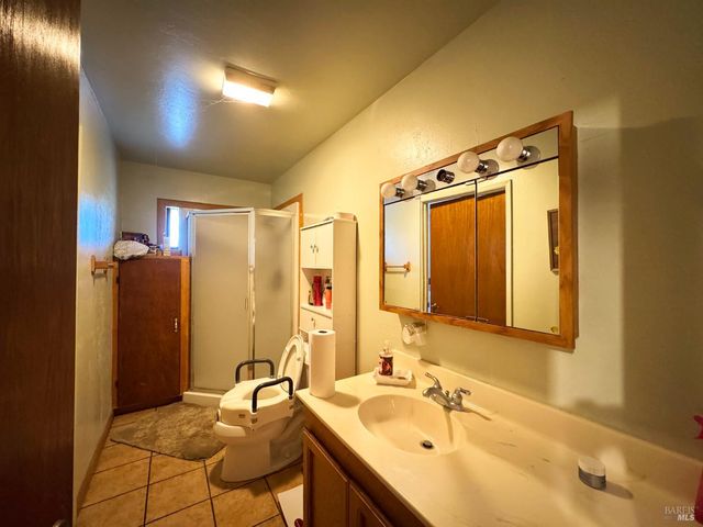 4400 Lake Ridge Dr, Ukiah, CA 95482