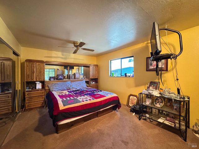 4400 Lake Ridge Dr, Ukiah, CA 95482