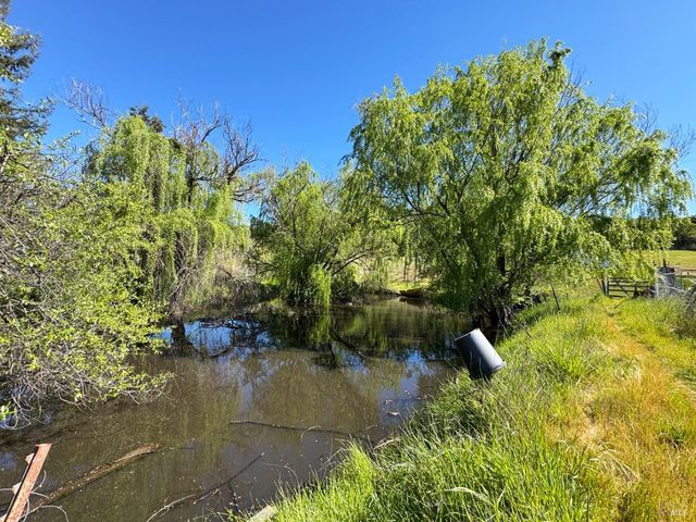 4400 Lake Ridge Dr, Ukiah, CA 95482