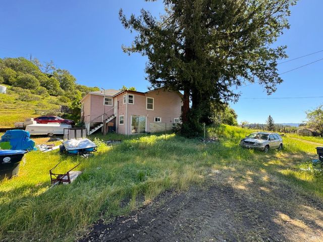 4400 Lake Ridge Dr, Ukiah, CA 95482