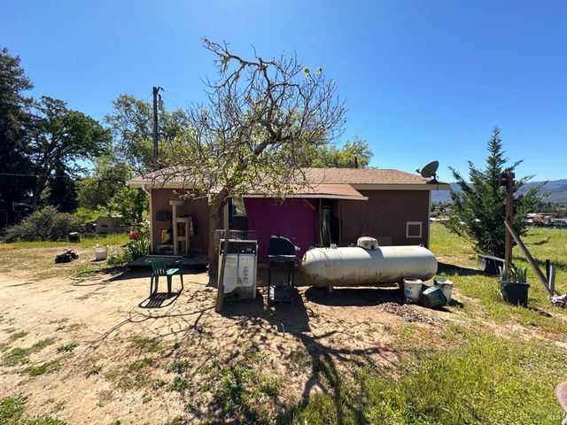 4400 Lake Ridge Dr, Ukiah, CA 95482