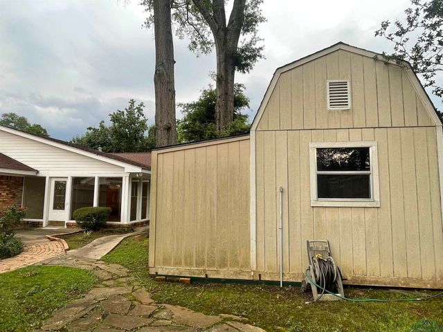 201 MOCKINGBIRD LN, Longview, TX 75601