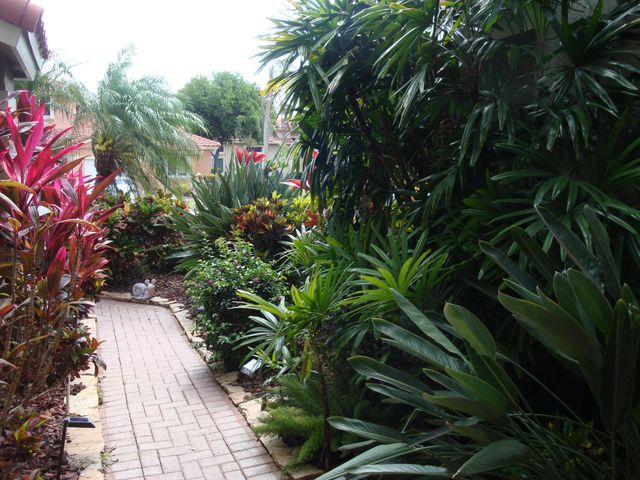 5736 NW 127th Terrace, Coral Springs, FL 33076