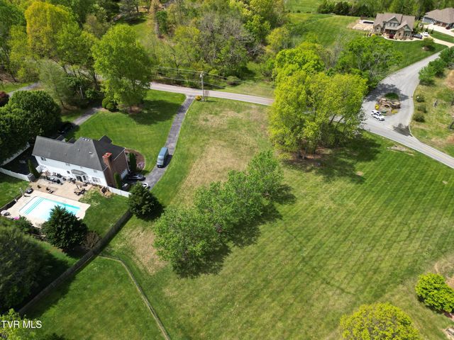 281 Rangewood Road, Piney Flats, TN 37686