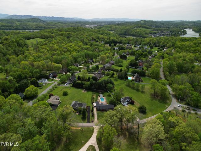 281 Rangewood Road, Piney Flats, TN 37686
