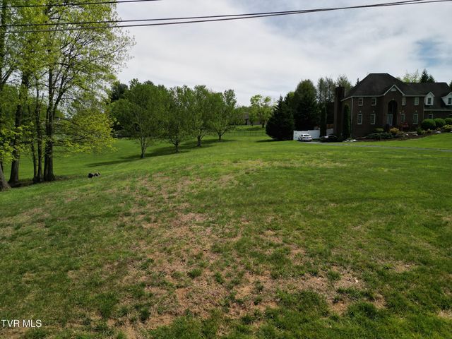 281 Rangewood Road, Piney Flats, TN 37686