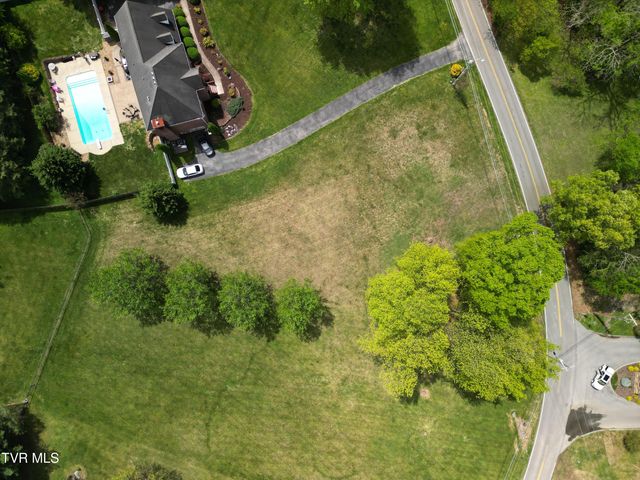 281 Rangewood Road, Piney Flats, TN 37686