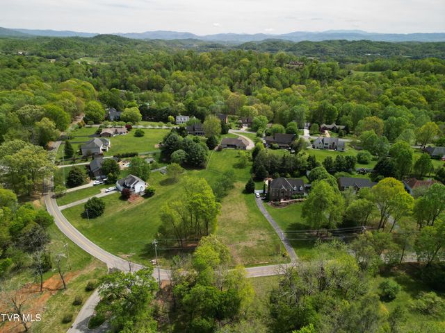 281 Rangewood Road, Piney Flats, TN 37686