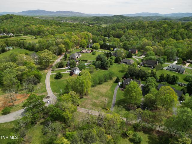 281 Rangewood Road, Piney Flats, TN 37686